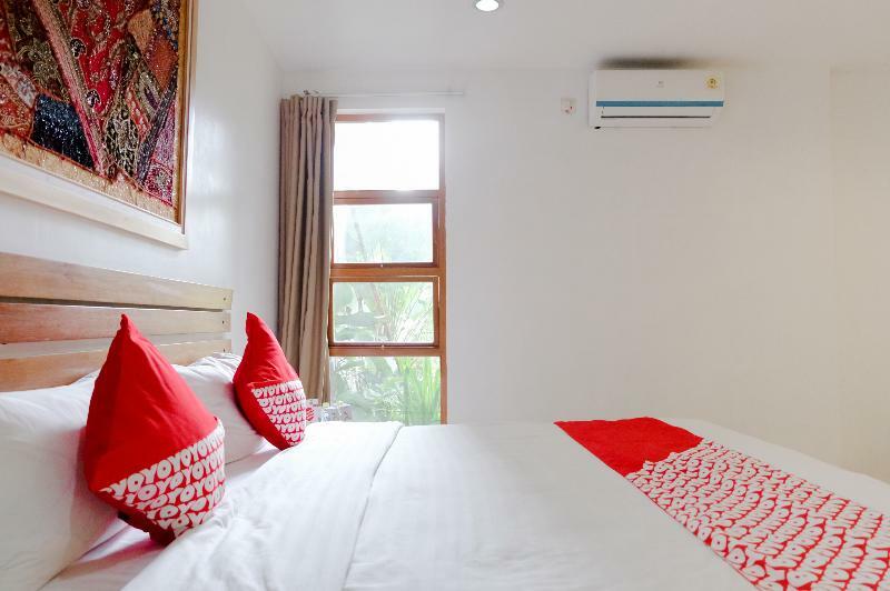 Augustina Home Malang Exterior photo